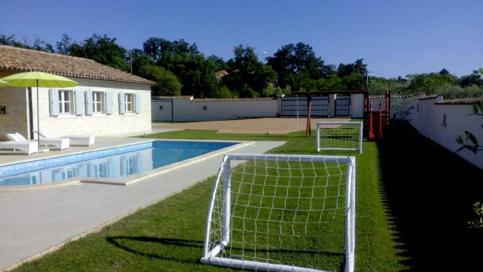 Ferienhaus Fuer 8 Personen Und 2 Kinder In Segotici, Istrien Suedkueste Von Istrien Marcana Holiday home